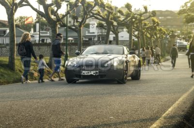 Aston Martin Vantage - CarZoomers