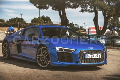 Audi R8 v10 - Carzoomer