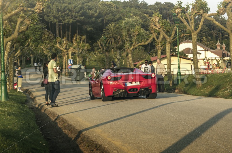 Ferrari 458 italia - CarZoomers
