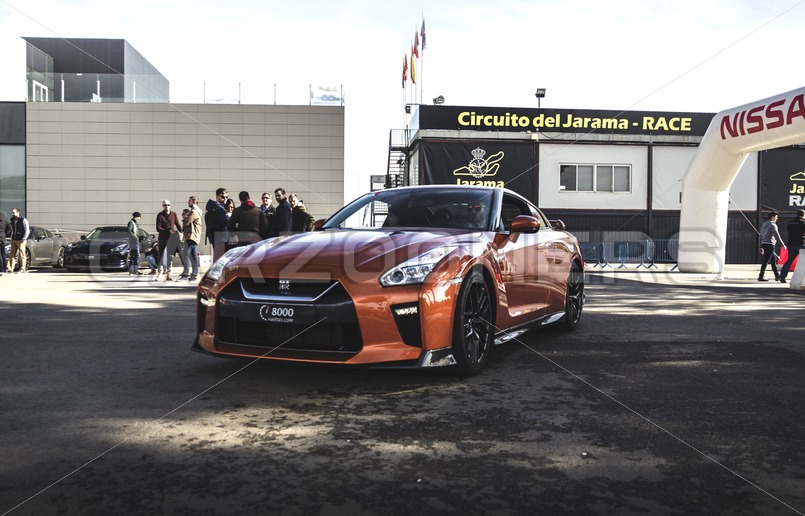 Nissan GTR - CarZoomers