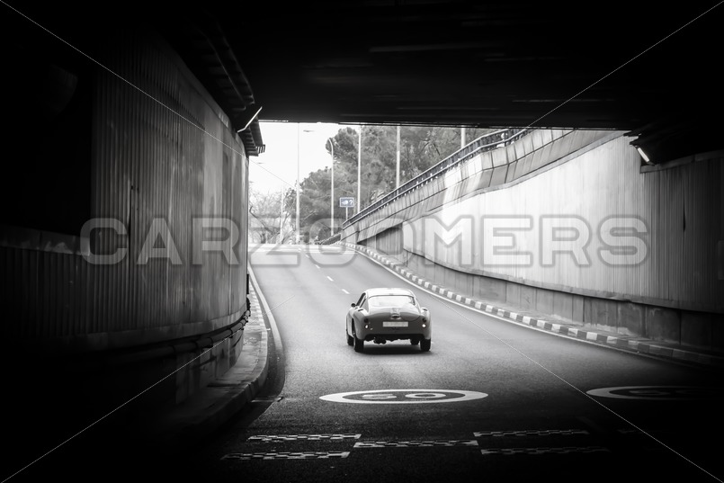 Aston Martin DB4 Zagato - Carzoomers