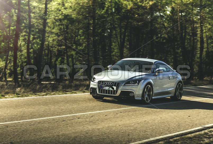 Audi TTS - CarZoomers