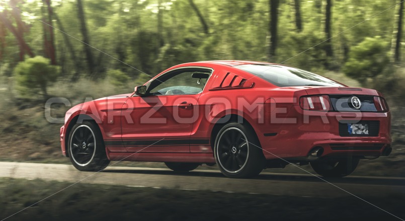 Ford Mustang - CarZoomers