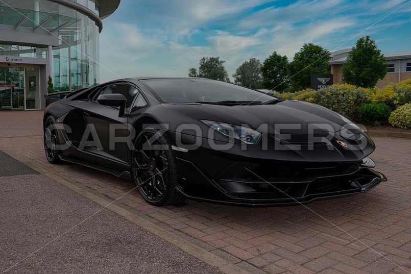 Lamborghini Aventador SVJ - Carzoomers