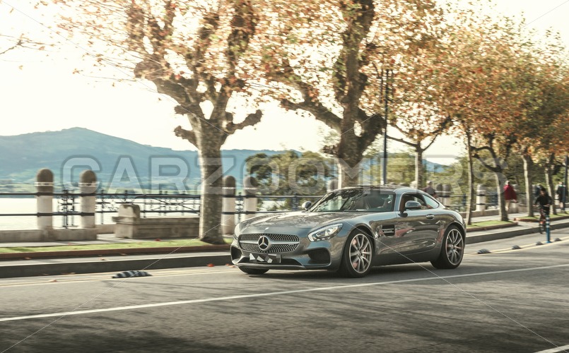 Mercedes AMG GT - CarZoomers