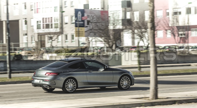 Mercedes-Benz C 220d coupe - CarZoomers