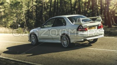 Mitsubishi Lancer EVO V - CarZoomers