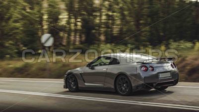 Nissan GT-R - Carzoomers