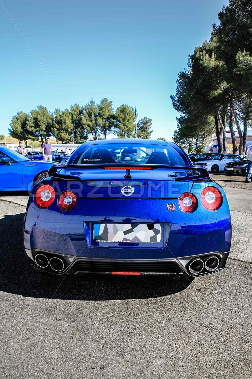 Nissan GTR back - Carzoomers