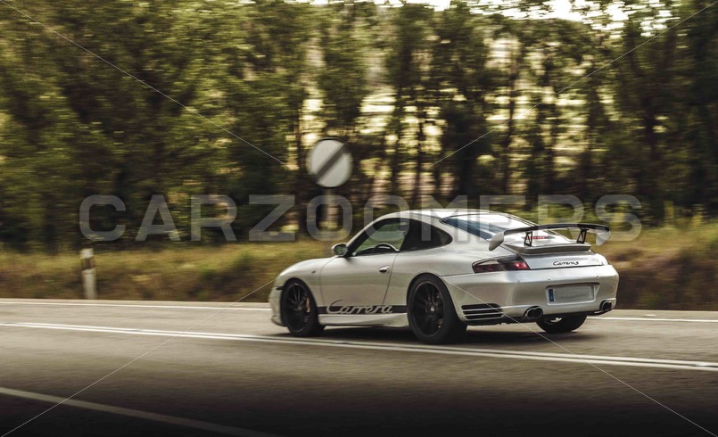 Porsche 911 Carrera S - Carzoomers