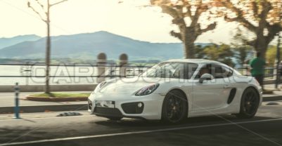 Porsche Cayman - CarZoomers