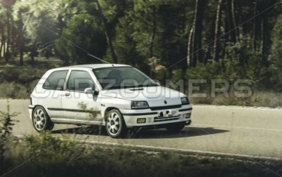 Renault Clio 16v - CarZoomers