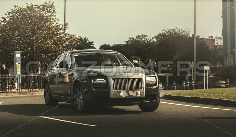 Rolls Royce Phantom - CarZoomers
