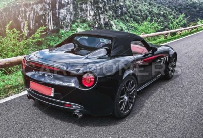 Tauro v8 Spider dans la vallée - Carzoomers