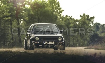 Volkswagen Golf - CarZoomers