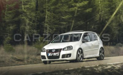 Volkswagen Golf - Carzoers