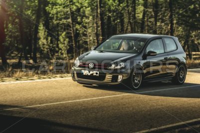 Volkswagen Golf GTI - CarZoomers