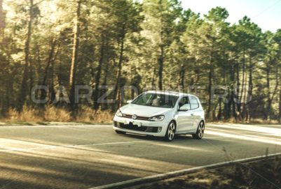 Volkswagen Golf GTI - CarZoomers