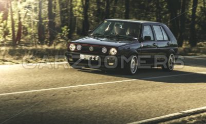 Volkswagen Golf GTI - Carzocers