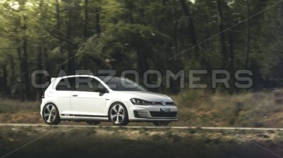 Volkswagen Golf GTI - CarZoomers