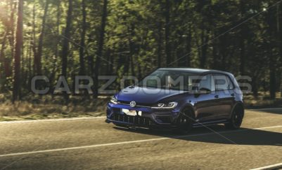 Volkswagen Golf R - Carzoers