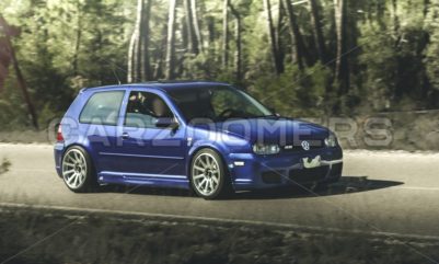 Volkswagen Golf R32 - CarZoomers